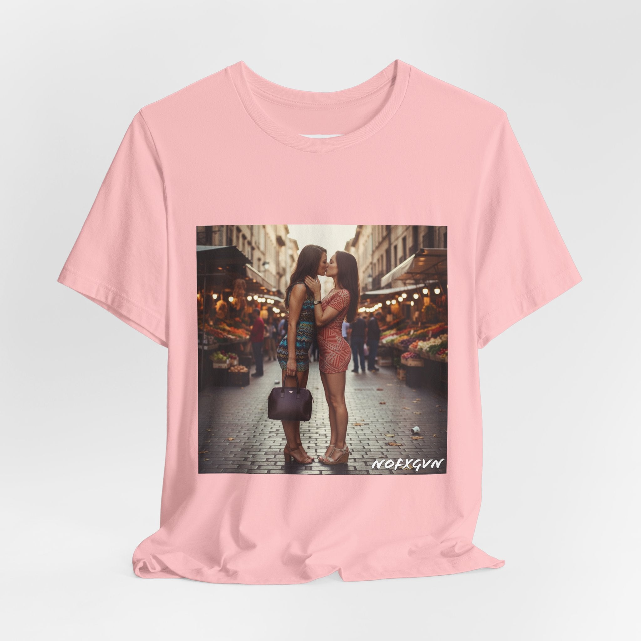 Kissing Chicks Tee in Pink | NOFXGVN
